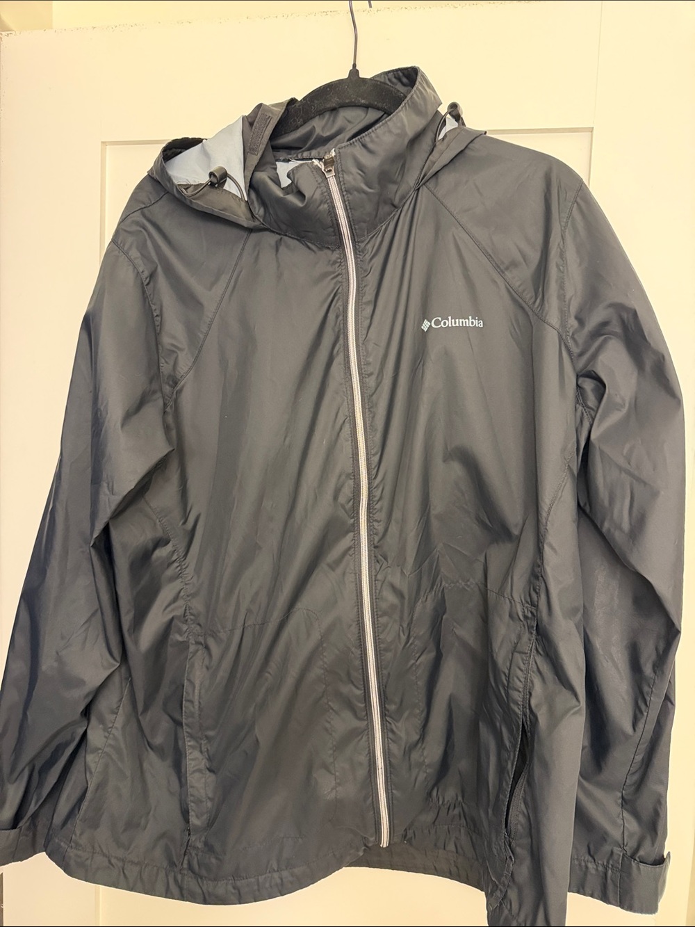 Columbia Women’s Black Hooded Windbreaker
